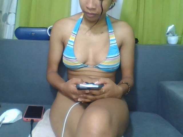 NADIAH live cam on BongaCams