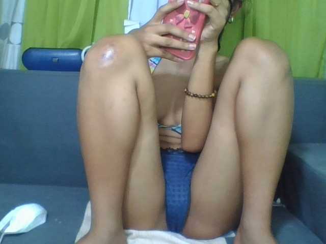 NADIAH live cam on BongaCams