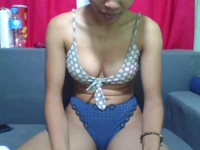 NADIAH live cam on BongaCams