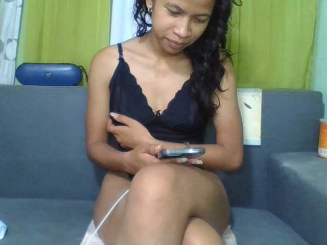 NADIAH live cam on BongaCams