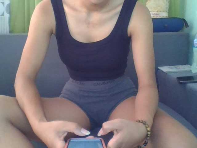 NADIAH live cam on BongaCams