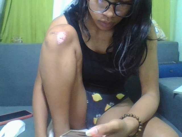 NADIAH live cam on BongaCams