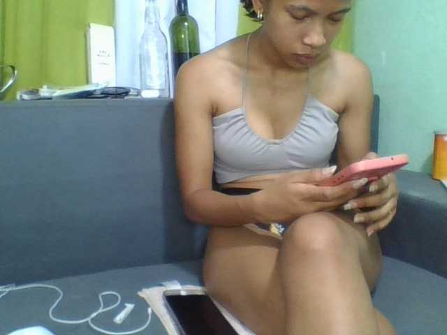 NADIAH live cam on BongaCams