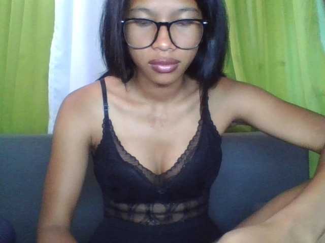 NADIAH's BongaCams show and profile