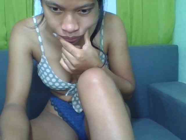 HotgirlURIEL webcam