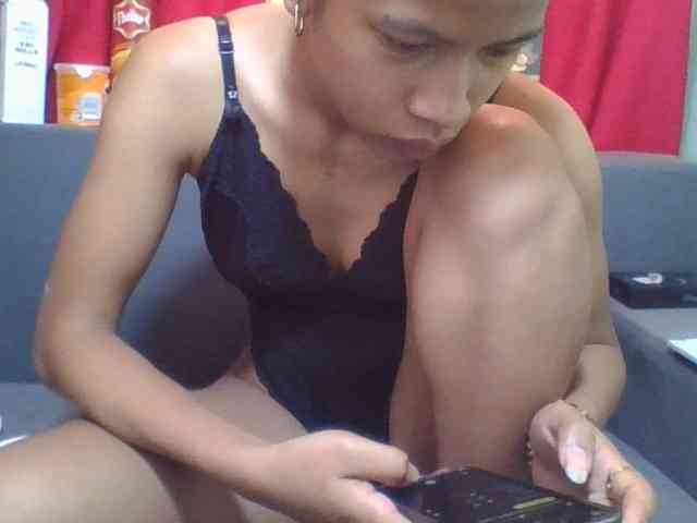 HotgirlURIEL webcam