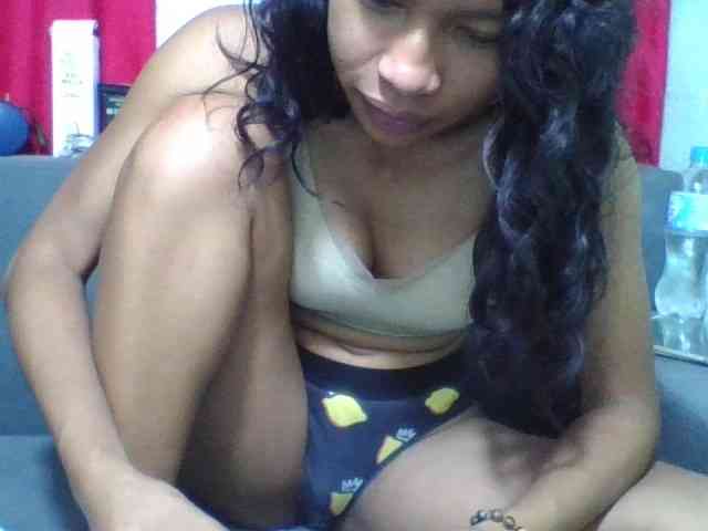HotgirlURIEL webcam