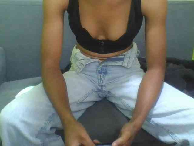 HotgirlURIEL webcam