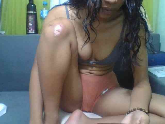 HotgirlURIEL webcam