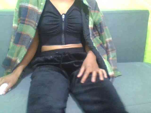 HotgirlURIEL webcam