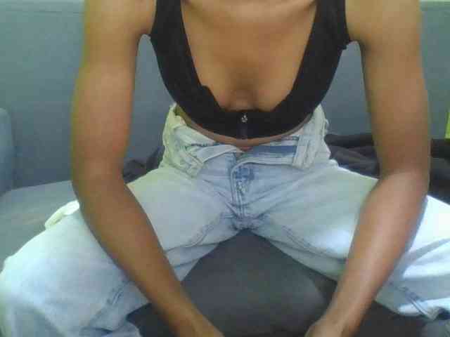 HotgirlURIEL webcam