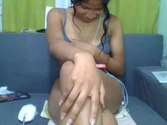HotgirlURIEL webcam