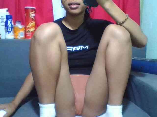 HotgirlURIEL webcam