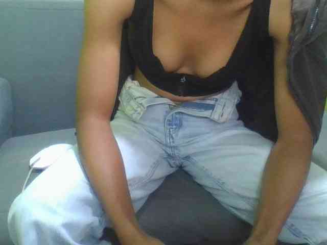 HotgirlURIEL webcam