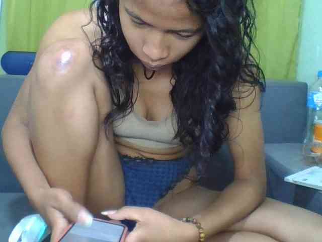 HotgirlURIEL webcam