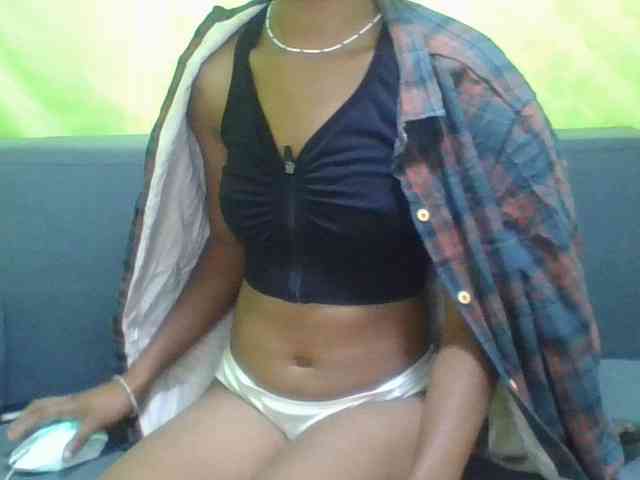 HotgirlURIEL webcam