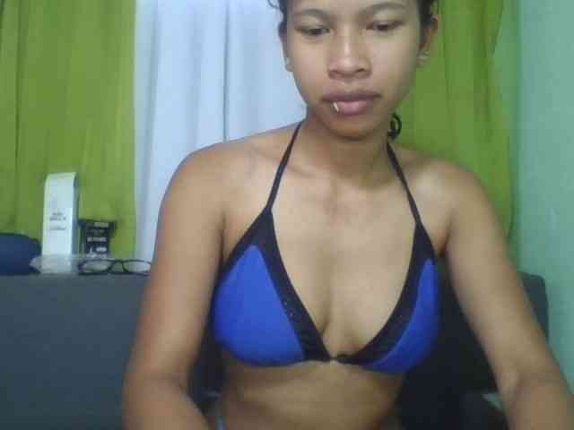 HotgirlURIEL webcam