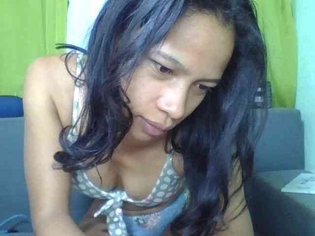 HotgirlURIEL webcam