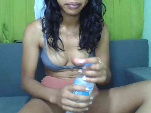 Modèle: HotgirlURIEL