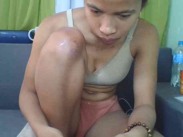 HotgirlURIEL webcam