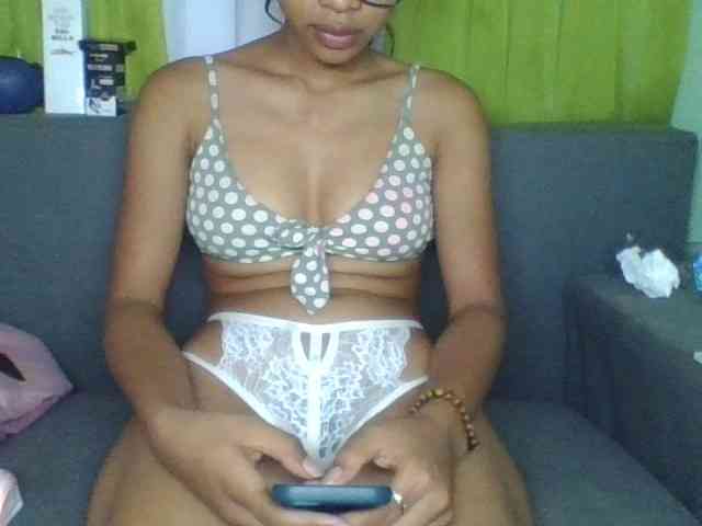 HotgirlURIEL