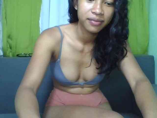 Modèle: HotgirlURIEL