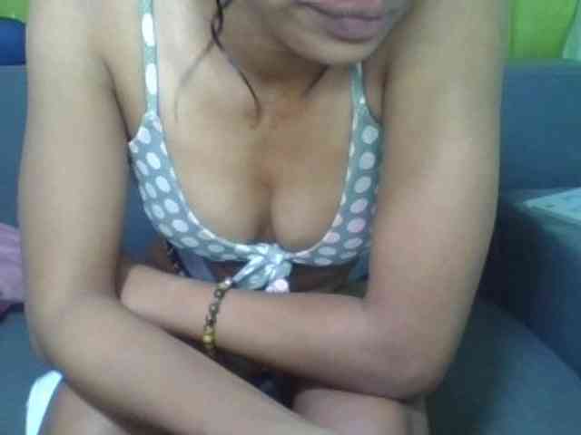 HotgirlURIEL webcam