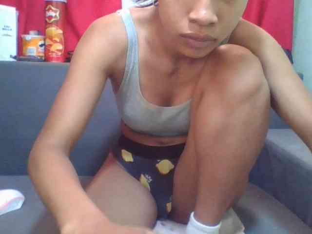 HotgirlURIEL webcam