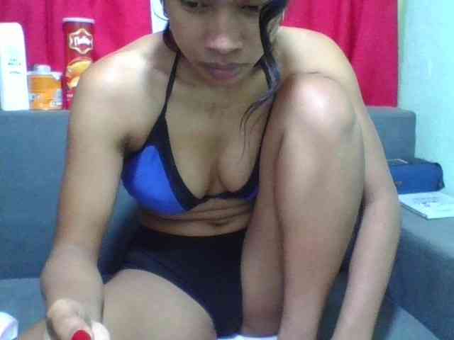 HotgirlURIEL webcam