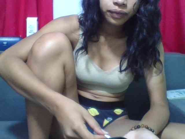 HotgirlURIEL webcam