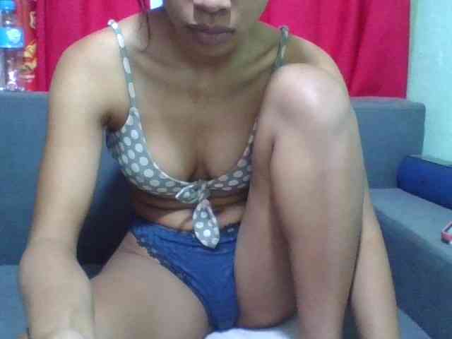 HotgirlURIEL webcam