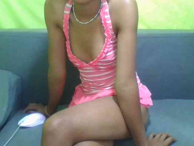 HotgirlURIEL webcam