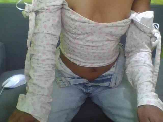 HotgirlURIEL webcam