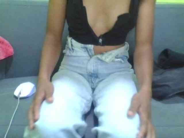 HotgirlURIEL webcam