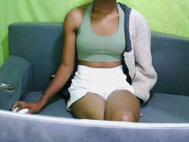 HotgirlURIEL webcam