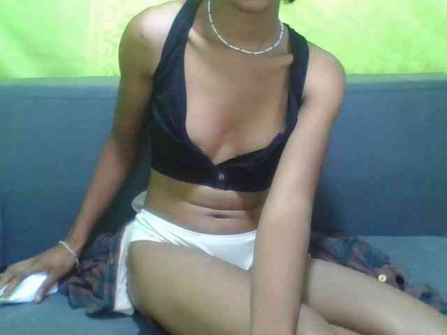 HotgirlURIEL webcam