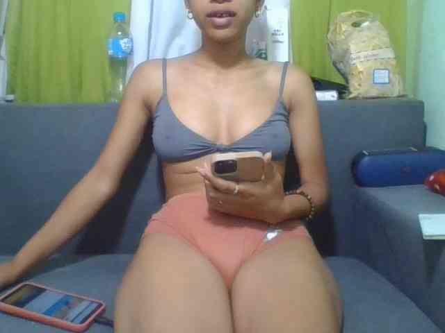 Modèle: HotgirlURIEL