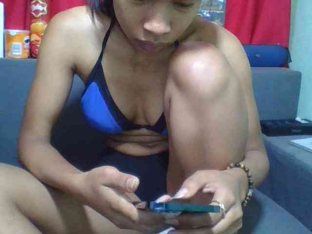 HotgirlURIEL webcam
