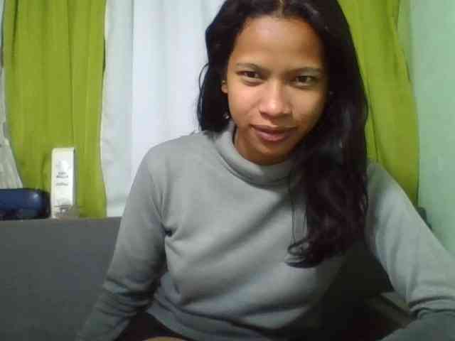 HotgirlURIEL webcam
