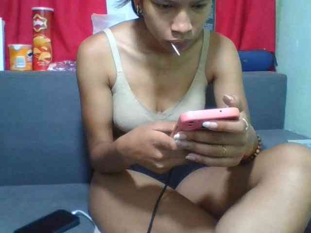 HotgirlURIEL webcam