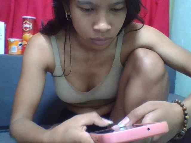 HotgirlURIEL webcam