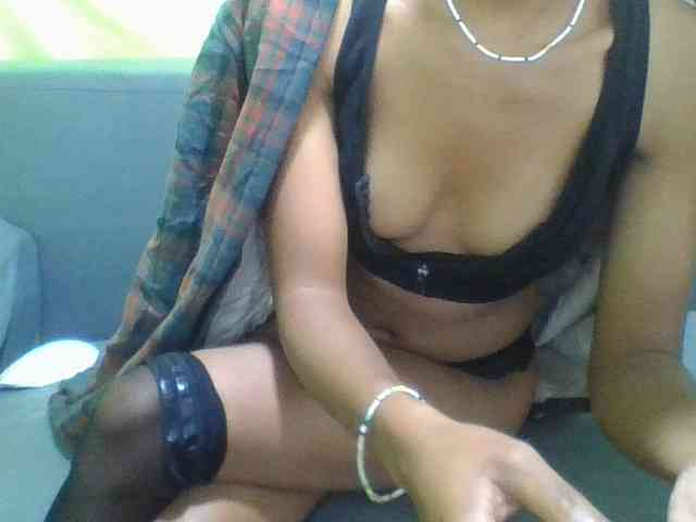 HotgirlURIEL webcam