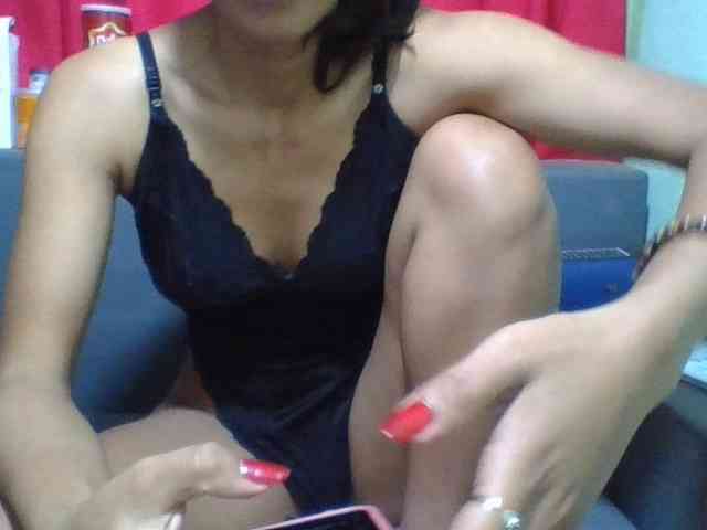 HotgirlURIEL webcam