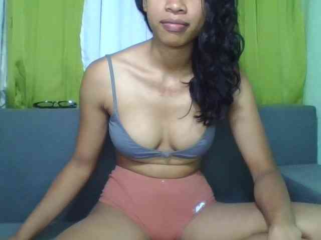 Modèle: HotgirlURIEL