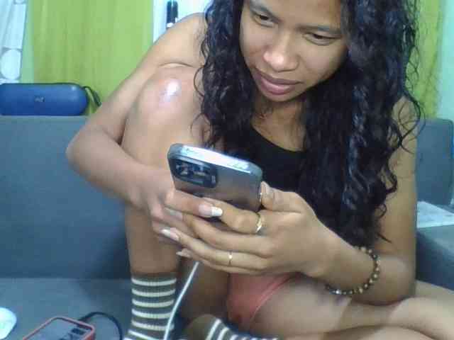 HotgirlURIEL webcam