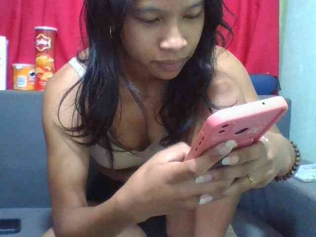 HotgirlURIEL webcam