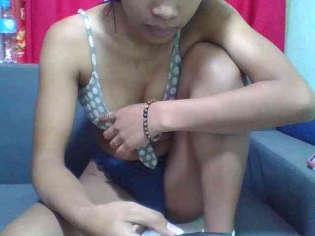 HotgirlURIEL webcam