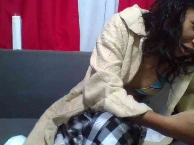 HotgirlURIEL webcam