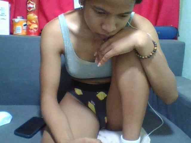 HotgirlURIEL webcam