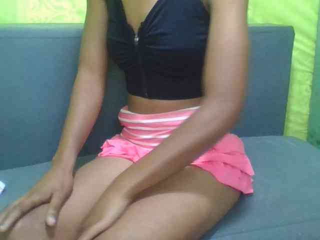 HotgirlURIEL webcam